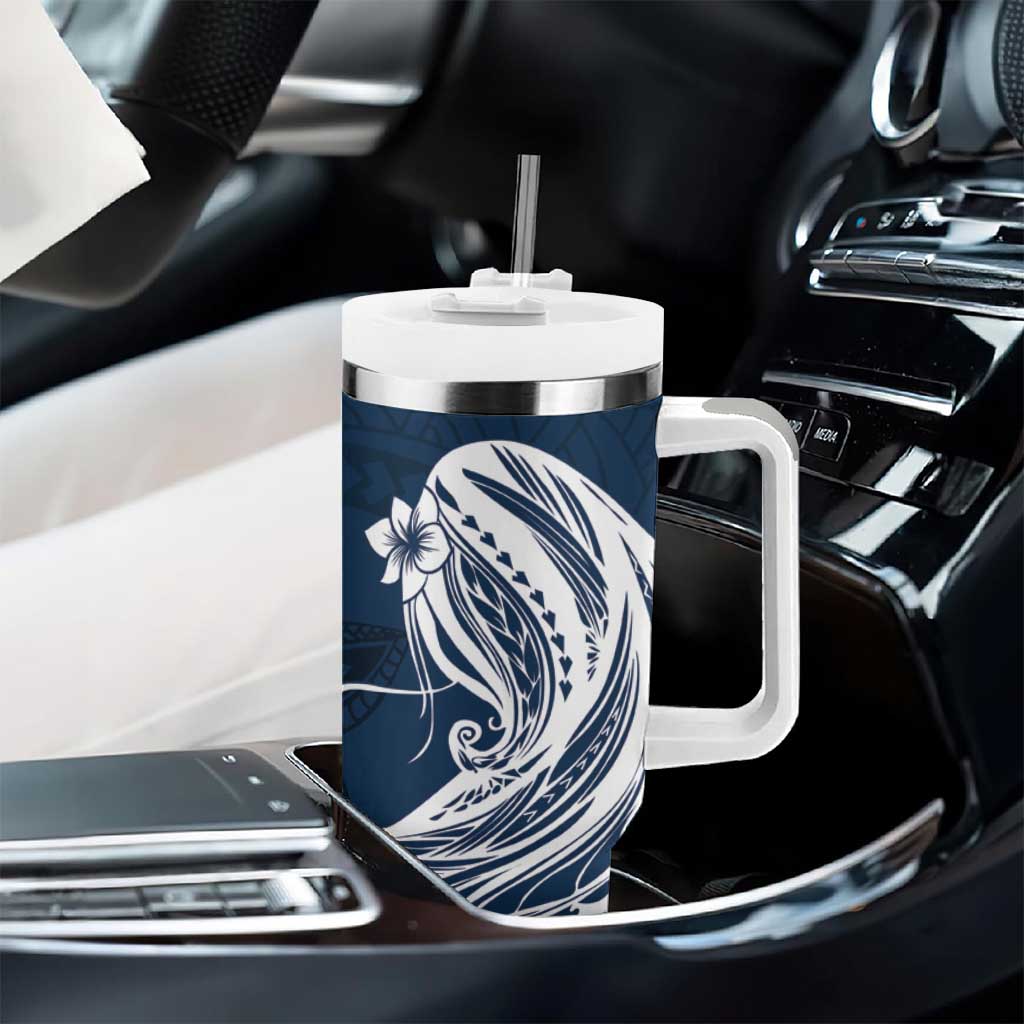 Tahiti Islands Polynesian Plumeria Tumbler With Handle Tahitian Vahine 'Ote'a - Navy Blue LT7 - Polynesian Pride