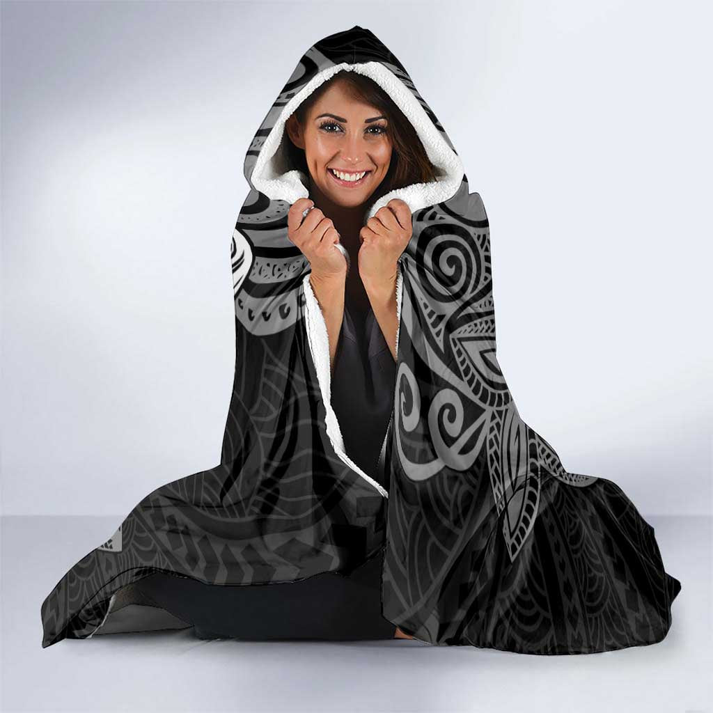 Tahiti Islands Polynesian Plumeria Hooded Blanket Tahitian Vahine 'Ote'a - Black LT7 - Polynesian Pride