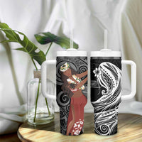 Tahiti Islands Polynesian Plumeria Tumbler With Handle Tahitian Vahine 'Ote'a - Black LT7 - Polynesian Pride