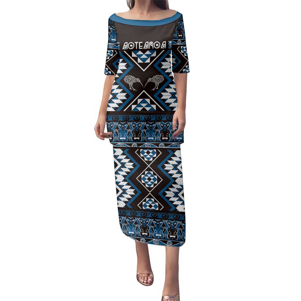 Personalised Taniko Motifs Aotearoa Family Matching Puletasi and Hawaiian Shirt Waitangi Kowhaiwhai Kiwi - Blue LT7 Mom's Dress Blue - Polynesian Pride