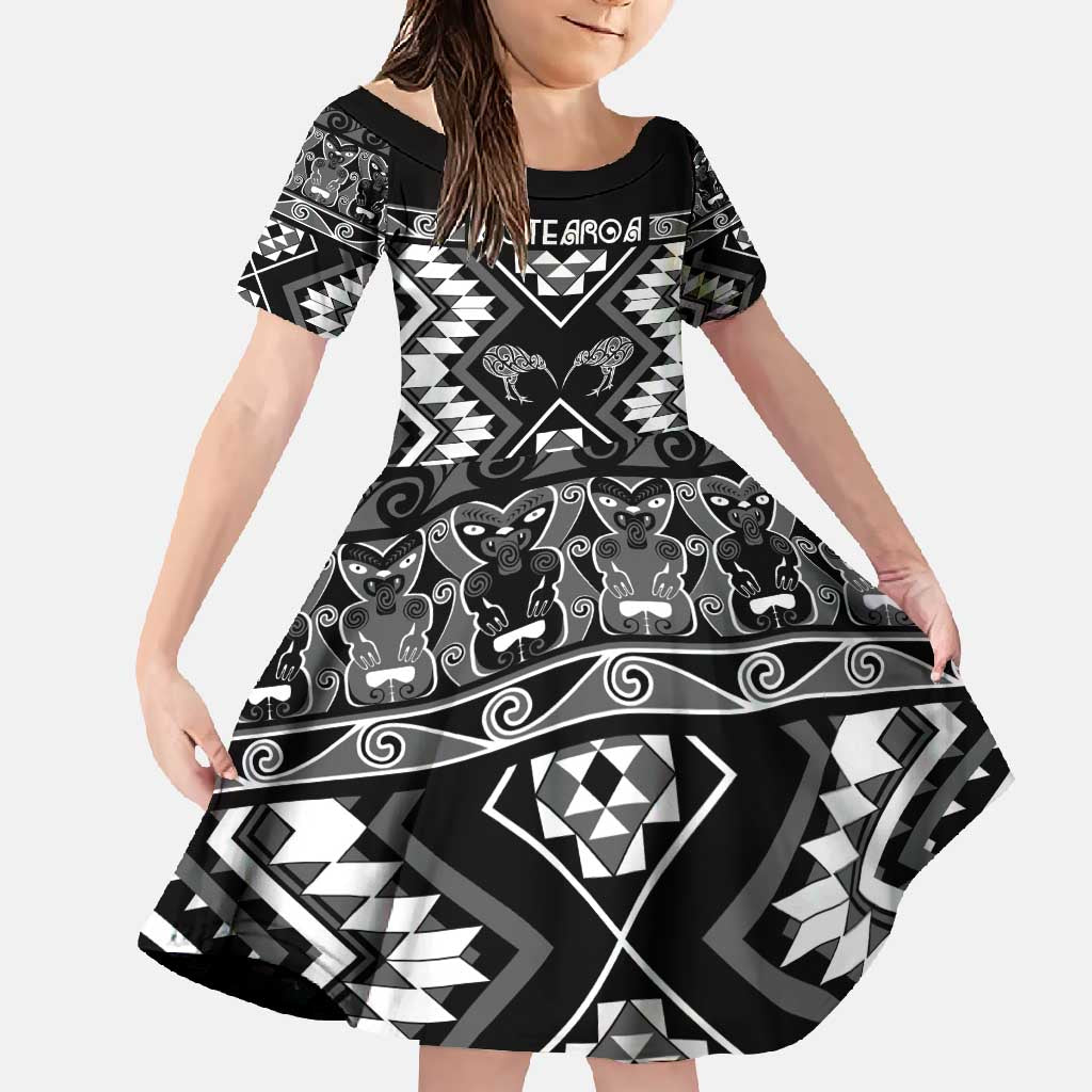 Personalised Taniko Motifs Aotearoa Family Matching Mermaid Dress and Hawaiian Shirt Waitangi Kowhaiwhai Kiwi - Monochrome LT7 Daughter's Dress Grey - Polynesian Pride