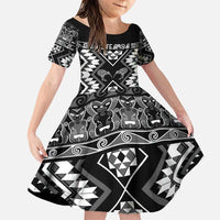 Personalised Taniko Motifs Aotearoa Family Matching Puletasi and Hawaiian Shirt Waitangi Kowhaiwhai Kiwi - Monochrome LT7 Daughter's Dress Grey - Polynesian Pride
