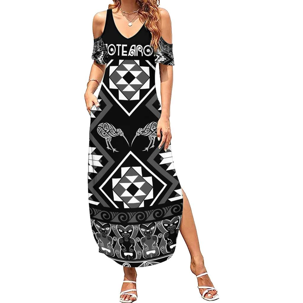 Personalised Taniko Motifs Aotearoa Family Matching Summer Maxi Dress and Hawaiian Shirt Waitangi Kowhaiwhai Kiwi - Monochrome LT7 Mom's Dress Grey - Polynesian Pride