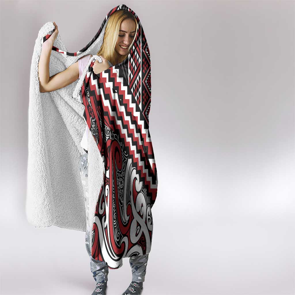 Maori Tukutuku Taniko Motifs Hooded Blanket Red Poutama Mix Kowhaiwhai LT7 - Polynesian Pride