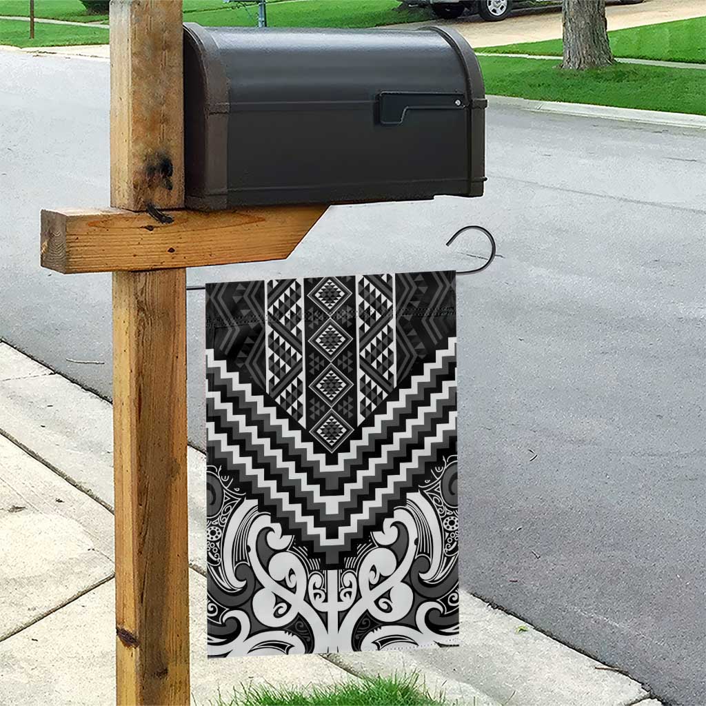 Maori Tukutuku Taniko Motifs Garden Flag Black Poutama Mix Kowhaiwhai LT7 - Polynesian Pride