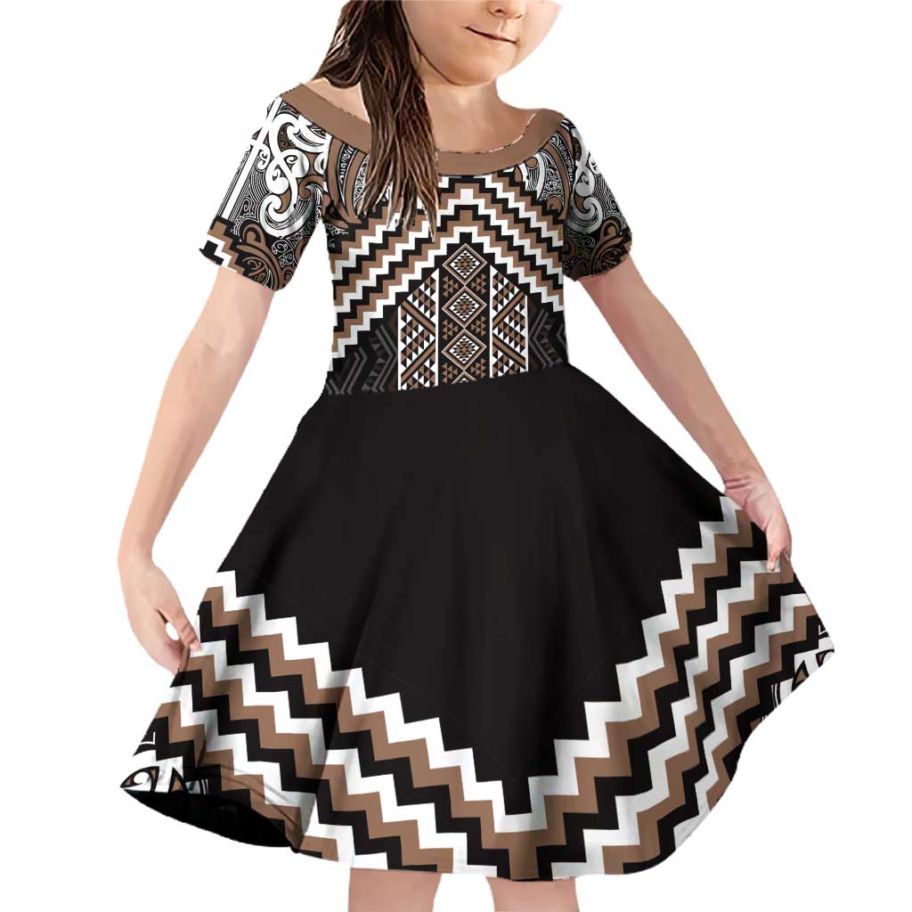 Maori Tukutuku Taniko Motifs Family Matching Off Shoulder Short Dress and Hawaiian Shirt Brown Poutama Mix Kowhaiwhai LT7 Daughter's Dress Brown - Polynesian Pride