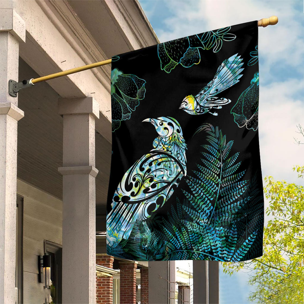 Aotearoa Maori Mahuru Garden Flag Spring Time - Paua Shell Green LT7 House Flag Black - Polynesian Pride