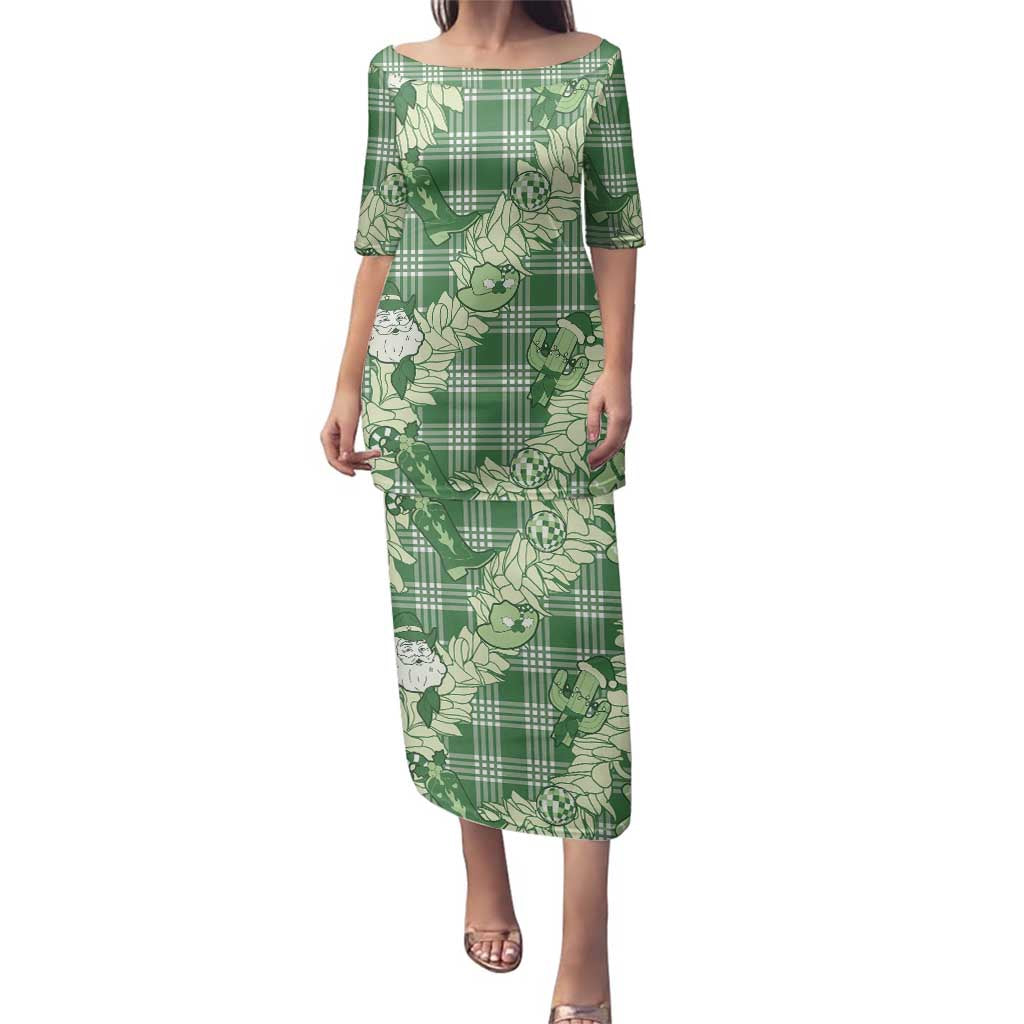 Green Palaka Hawaii Cowboy Christmas Family Matching Puletasi and Hawaiian Shirt Paniolo Mix Maile Lei LT7 Mom's Dress Green - Polynesian Pride