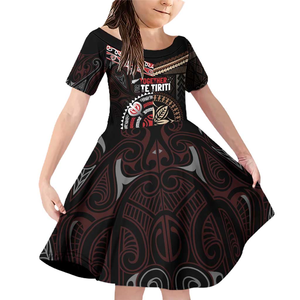 Aotearoa and Samoa Together For Te Tiriti Family Matching Off Shoulder Short Dress and Hawaiian Shirt Kowhaiwhai Mix Siapo LT7 Daughter's Dress Black - Polynesian Pride
