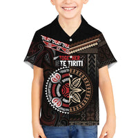 Aotearoa and Samoa Together For Te Tiriti Family Matching Tank Maxi Dress and Hawaiian Shirt Kowhaiwhai Mix Siapo LT7 Son's Shirt Black - Polynesian Pride