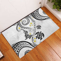 Polynesia Tribal Rubber Doormat White Plumeria Tentacles