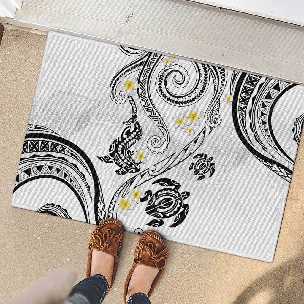 Polynesia Tribal Rubber Doormat White Plumeria Tentacles