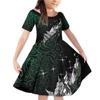 Maori Matariki Family Matching Off Shoulder Short Dress and Hawaiian Shirt Landscape Styled Fern - Paua Shell LT7 Daughter's Dress Green - Polynesian Pride