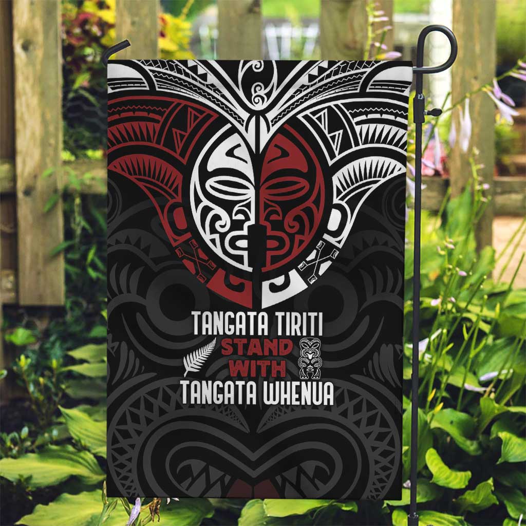 Maori Hongi Toitu Te Tiriti Garden Flag Tangata Tiriti Stand With Tangata Whenua LT7 Garden Flag Black - Polynesian Pride