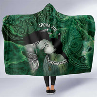 New Zealand Aroha Koe Mama Hooded Blanket Maori Hongi - Pounamu LT7 One Size Green - Polynesian Pride