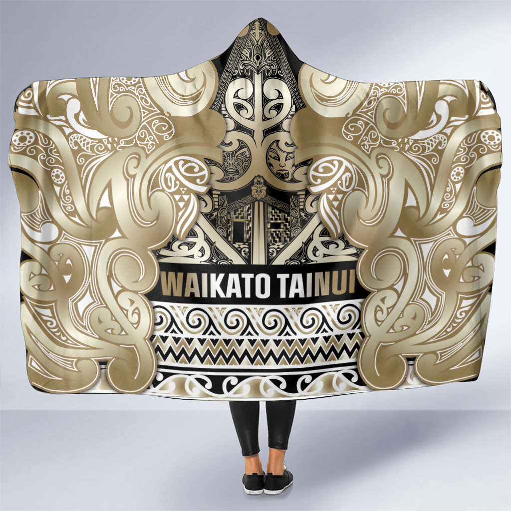 Aotearoa Iwi Waikato Tainui Hooded Blanket Maori Wharenui House Tribal Pattern LT9 One Size Light Gold - Polynesian Pride
