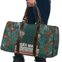 Aotearoa Iwi Ngāti Maru Taranaki Travel Bag Maori Wharenui House Tribal Pattern LT9 - Polynesian Pride