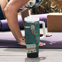Aotearoa Iwi Ngāti Maru Taranaki Tumbler With Handle Maori Wharenui House Tribal Pattern LT9 - Polynesian Pride
