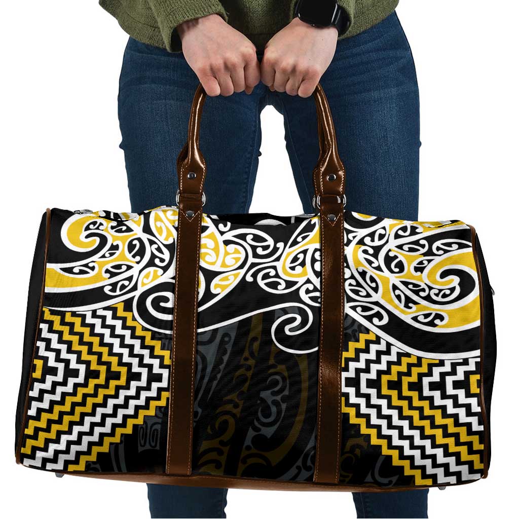 Gold Aotearoa Tukutuku Manawa Tapu Travel Bag Ta Moko Toi Maori LT9 Gold - Polynesian Pride