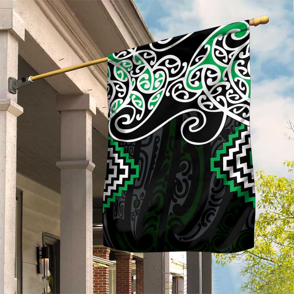 Green Aotearoa Tukutuku Manawa Tapu Garden Flag Ta Moko Toi Maori LT9 House Flag Green - Polynesian Pride