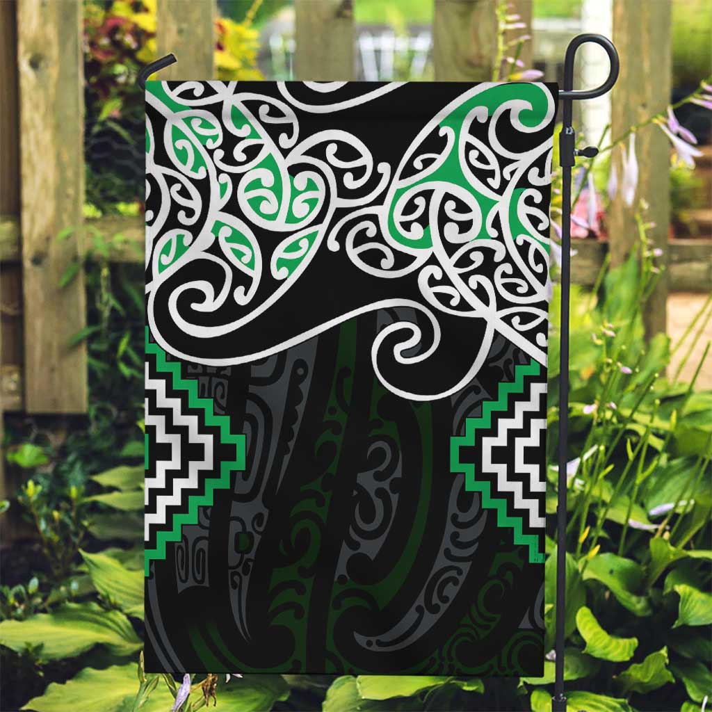 Green Aotearoa Tukutuku Manawa Tapu Garden Flag Ta Moko Toi Maori LT9 Garden Flag Green - Polynesian Pride