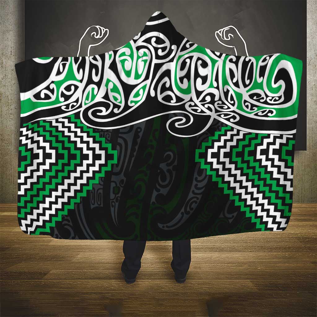 Green Aotearoa Tukutuku Manawa Tapu Hooded Blanket Ta Moko Toi Maori LT9 - Polynesian Pride