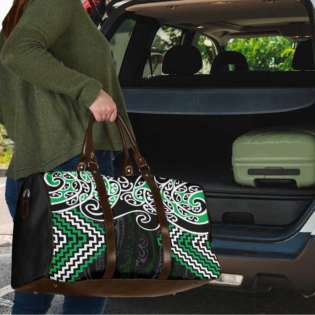 Green Aotearoa Tukutuku Manawa Tapu Travel Bag Ta Moko Toi Maori LT9 - Polynesian Pride