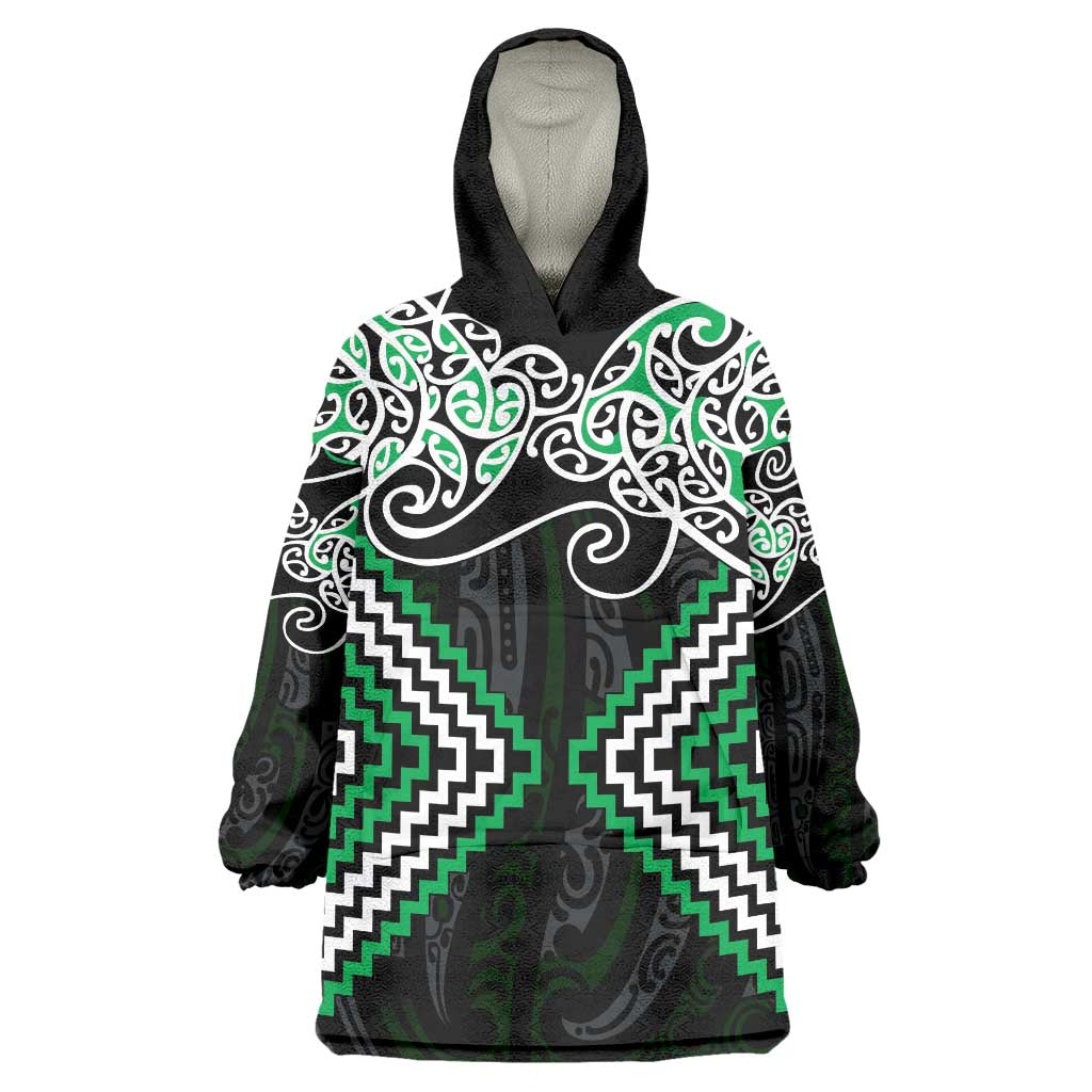 Green Aotearoa Tukutuku Manawa Tapu Wearable Blanket Hoodie Ta Moko Toi Maori LT9 One Size Green - Polynesian Pride