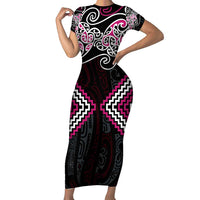 Pink Aotearoa Tukutuku Manawa Tapu Short Sleeve Bodycon Dress Ta Moko Toi Maori LT9 Long Dress Pink - Polynesian Pride