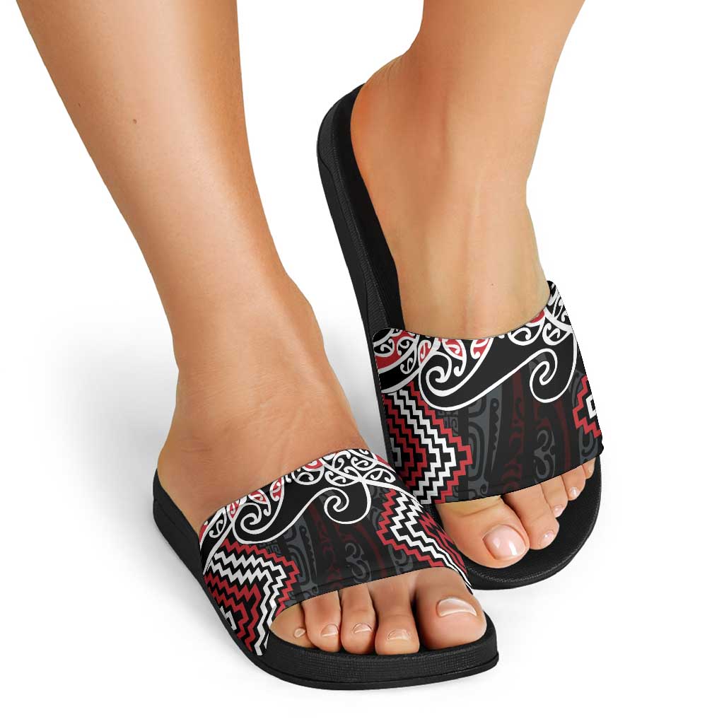 Red Aotearoa Tukutuku Manawa Tapu Slide Sandals Ta Moko Toi Maori - Polynesian Pride
