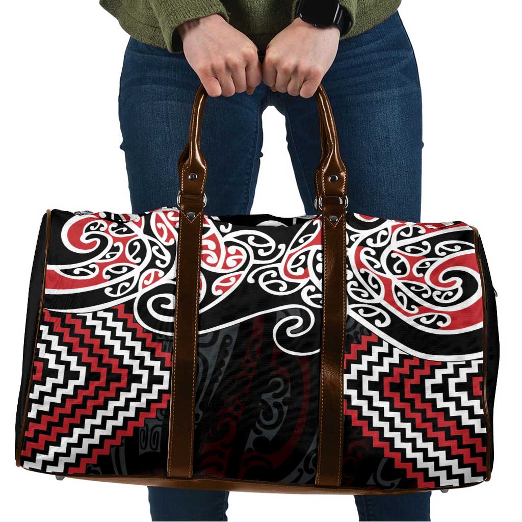 Red Aotearoa Tukutuku Manawa Tapu Travel Bag Ta Moko Toi Maori LT9 Red - Polynesian Pride