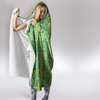Hawaii Lei with Tribal Quilt Motif Hooded Blanket