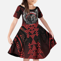 Aotearoa Bulldog Personalised Family Matching Puletasi and Hawaiian Shirt Maori Kowhaiwhai Motif LT9 Daughter's Dress Red - Polynesian Pride