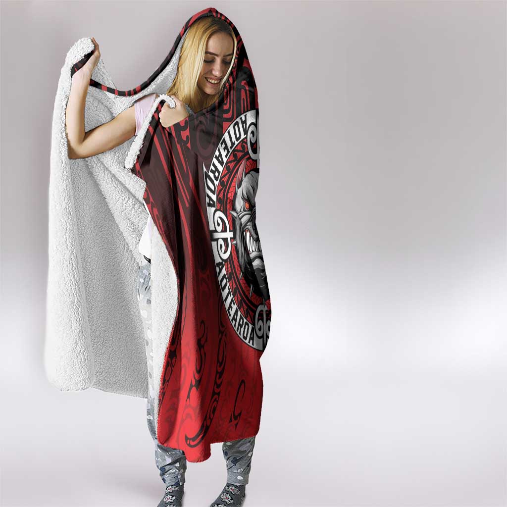 Aotearoa Bulldog Hooded Blanket New Zealand Kowhaiwhai Tribal LT9 - Polynesian Pride