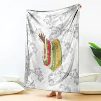 Hawaii Lei Kamehameha Blanket Ke'oke'o Seamless Pattern Hibiscus Flower