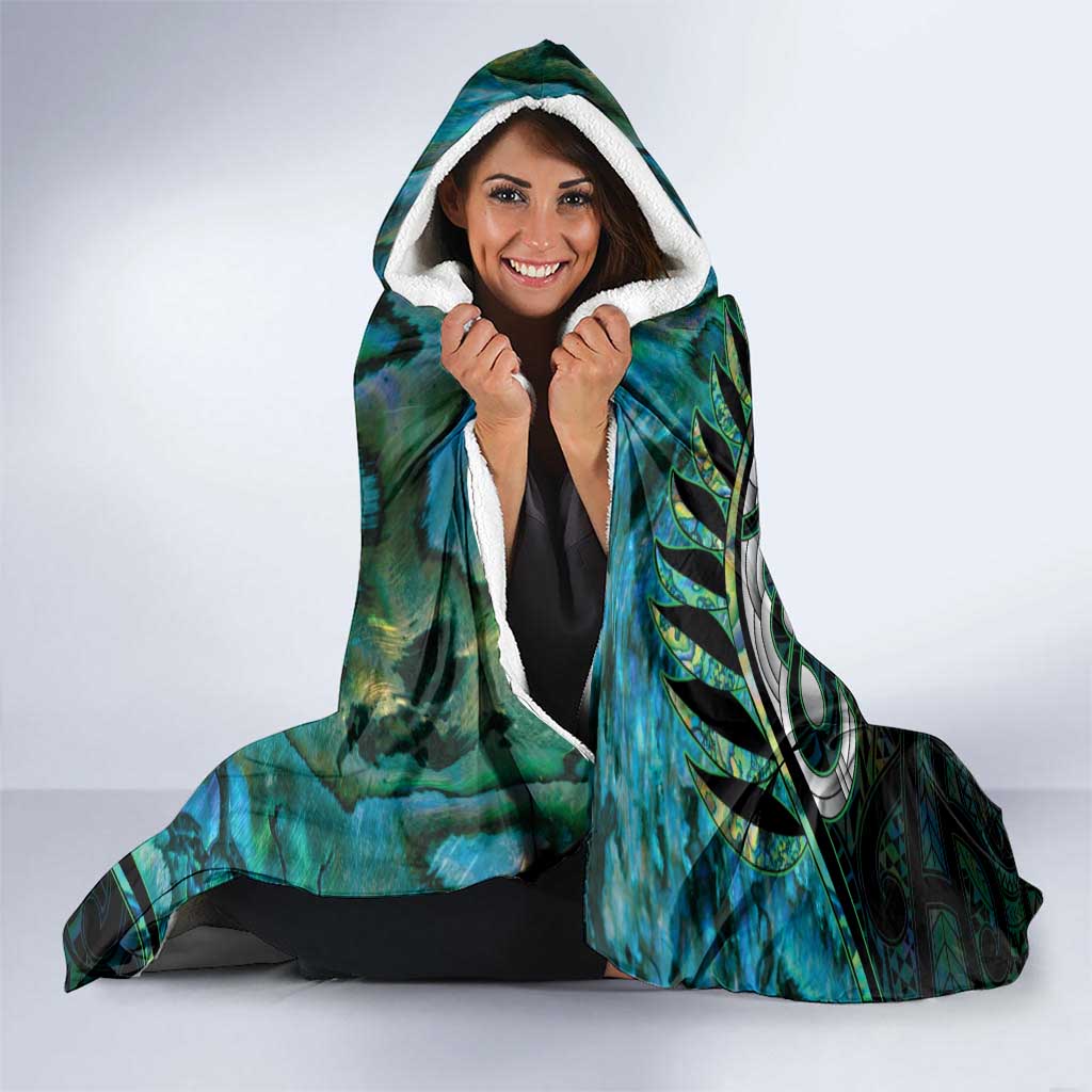 New Zealand Darts Personalised Hooded Blanket Aotearoa Silver Fern Green Papua Shell Spirit LT9 - Polynesian Pride