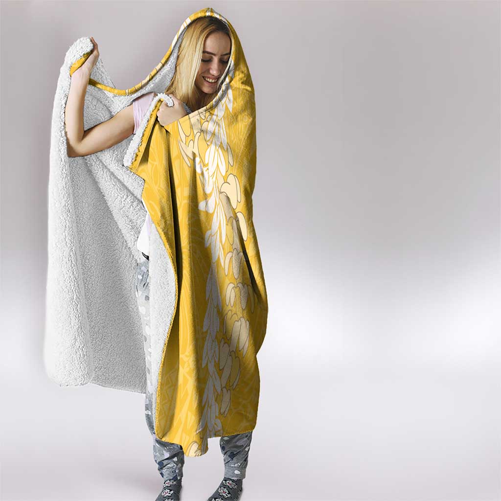 Puakenikeni and Maile Lei Hooded Blanket Gold Double Strand Lei