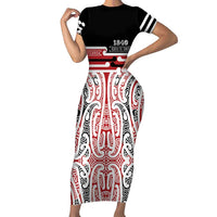 Personalised Toitu Te Tiriti Aotearoa 1840 Short Sleeve Bodycon Dress Red Kowhaiwhai Puhoro LT9 Long Dress Black - Polynesian Pride
