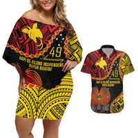 Personalised Papua New Guinea 49th Anniversary Couples Matching Off Shoulder Short Dress and Hawaiian Shirt Hapi De bilong Indipendens Papua Niugini LT9 Black - Polynesian Pride