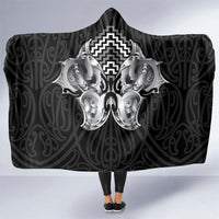 Aotearoa Kowhaiwhai Poutama Black Motif Hooded Blanket