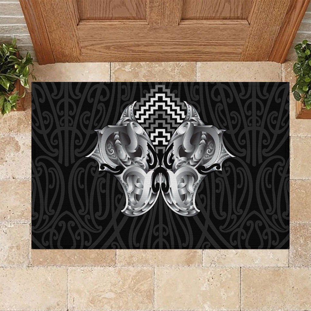 Aotearoa Kowhaiwhai Poutama Black Motif Rubber Doormat