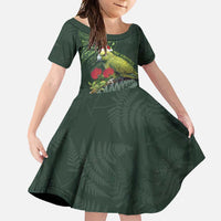 Meri Kirihimete Kakapo Family Matching Off Shoulder Maxi Dress and Hawaiian Shirt Green Silver Fern Christmas Vibe LT9 Daughter's Dress Green - Polynesian Pride