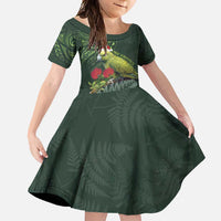 Meri Kirihimete Kakapo Family Matching Summer Maxi Dress and Hawaiian Shirt Green Silver Fern Christmas Vibe LT9 Daughter's Dress Green - Polynesian Pride