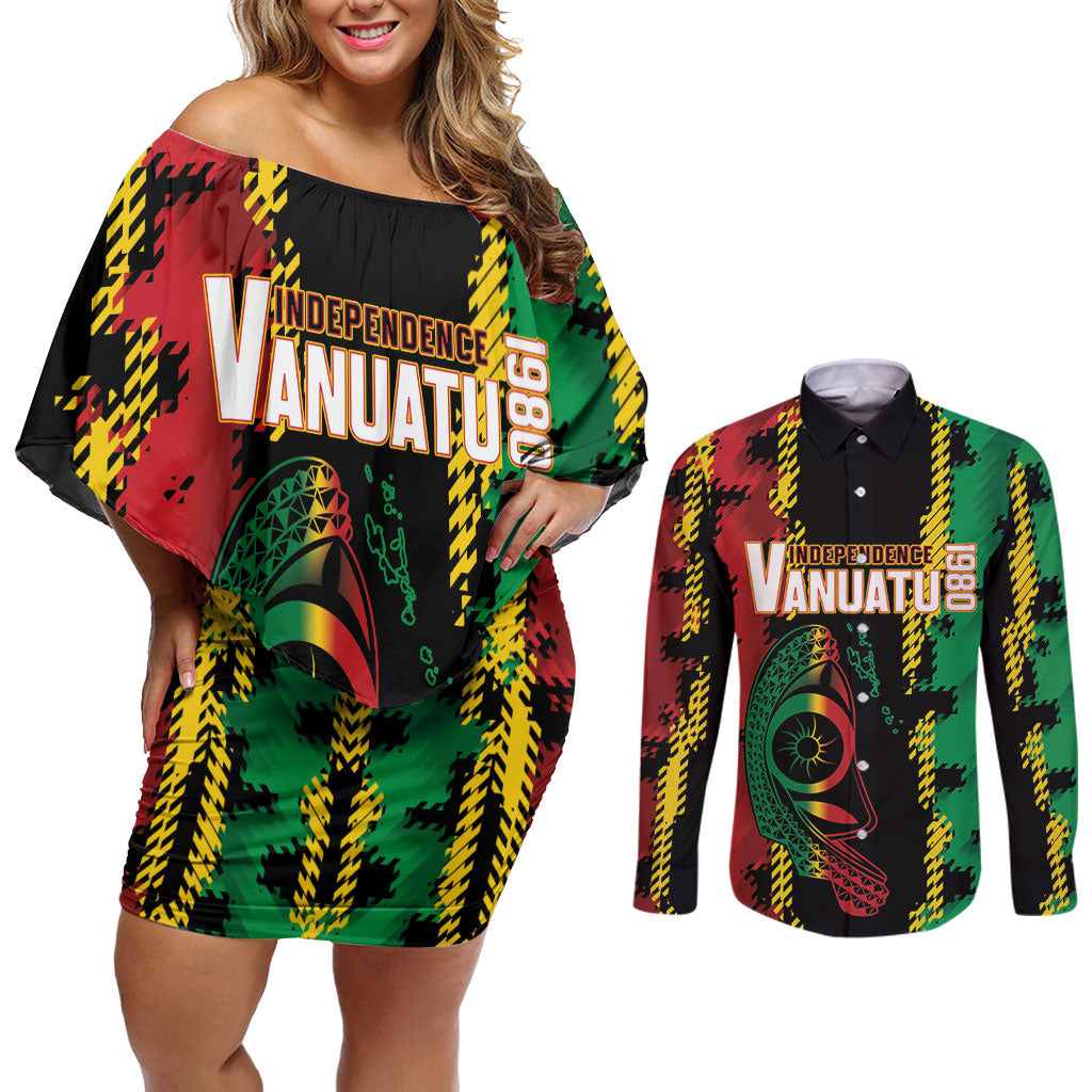 Vanuatu 46th Year Anniversary Couples Matching Off Shoulder Short Dress and Long Sleeve Button Shirt Tamtam Slit Drums Long God Yumi Stanap LT9 Black - Polynesian Pride