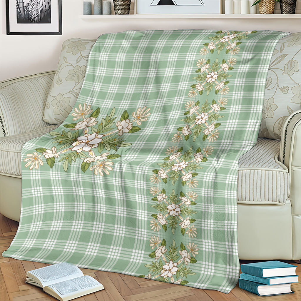 Liko Kukui Hawai'i Palaka Squares Maile Leaf Blanket Flowers Hawaiian Quilt Patterns LT9 - Polynesian Pride