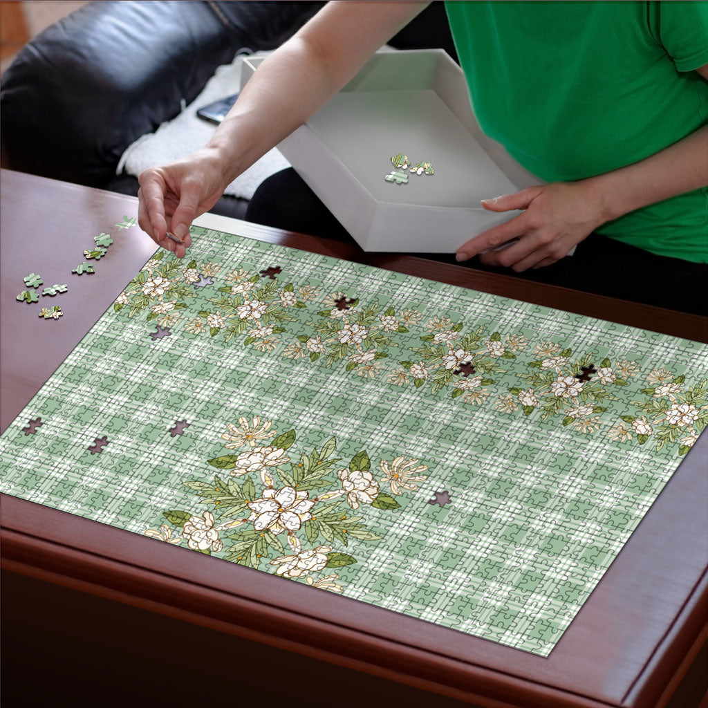 Liko Kukui Hawai'i Palaka Squares Maile Leaf Puzzle Flowers Hawaiian Quilt Patterns LT9 - Polynesian Pride