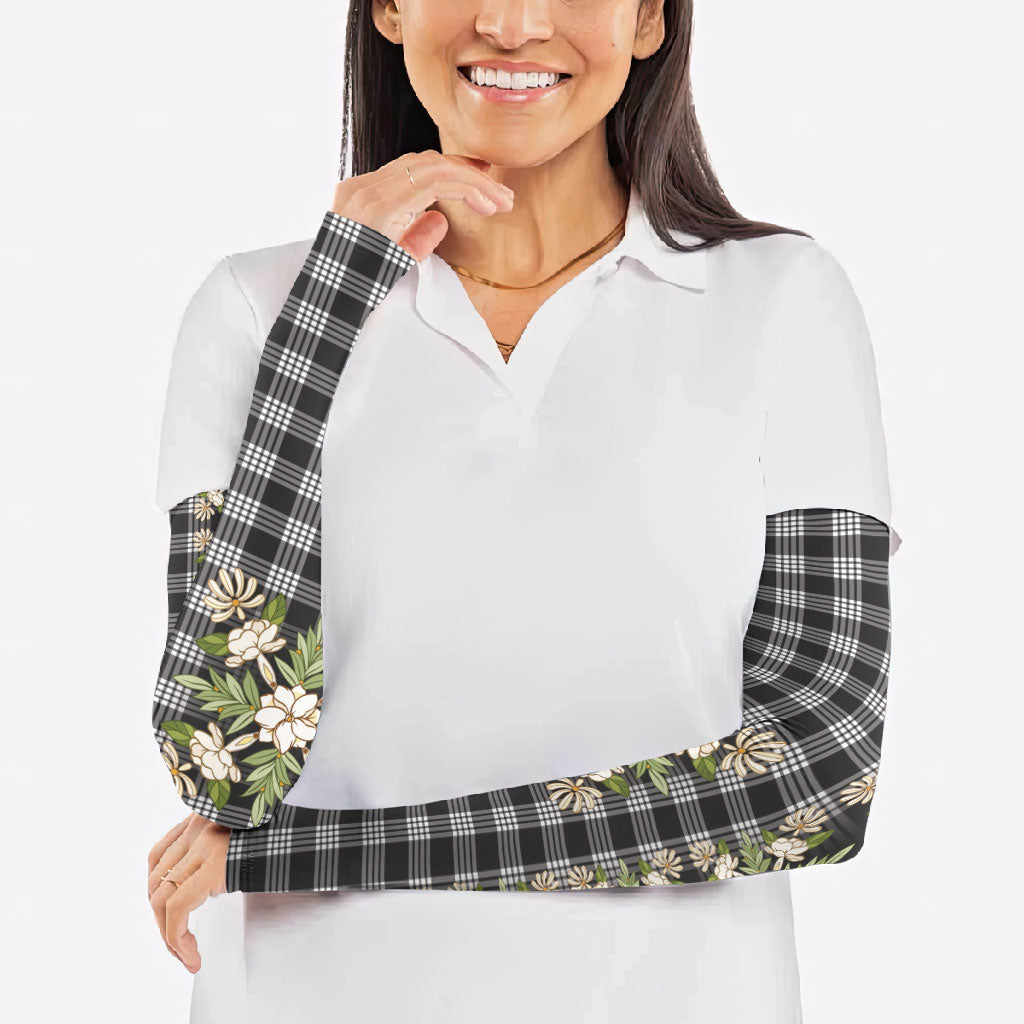 Pauli Hawai'i Palaka Squares Maile Leaf Arm Sleeves Flowers Hawaiian Quilt Patterns LT9 - Polynesian Pride