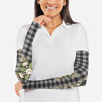 Pauli Hawai'i Palaka Squares Maile Leaf Arm Sleeves Flowers Hawaiian Quilt Patterns LT9 - Polynesian Pride