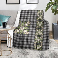 Pauli Hawai'i Palaka Squares Maile Leaf Blanket Flowers Hawaiian Quilt Patterns LT9 - Polynesian Pride