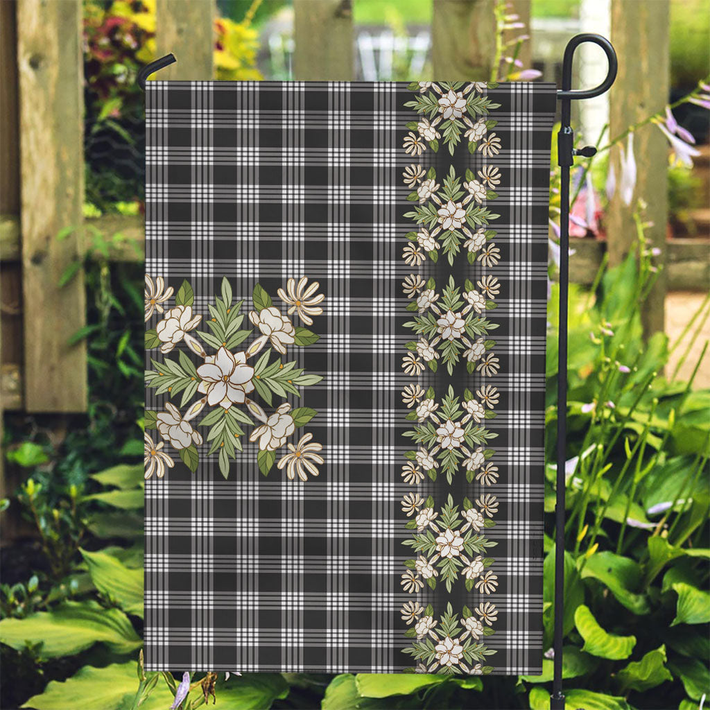 Pauli Hawai'i Palaka Squares Maile Leaf Garden Flag Flowers Hawaiian Quilt Patterns LT9 Garden Flag Soft Black - Polynesian Pride
